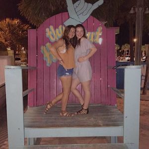 Meet your Posher, Camille