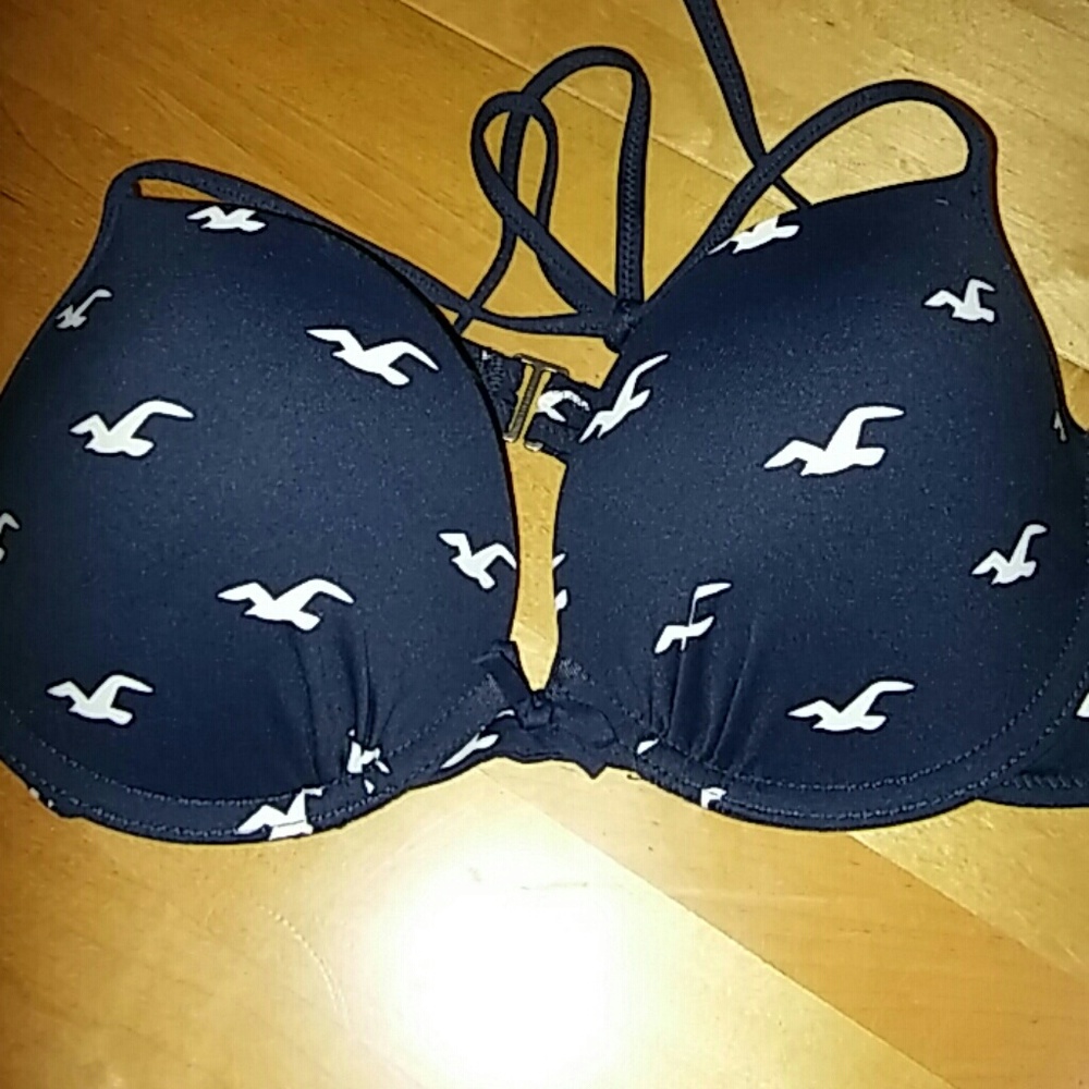 🏄 Sale! 🌊 Hollister Bikini Top