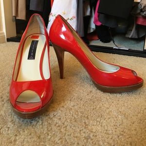 Red peep toe patten leather pumps!