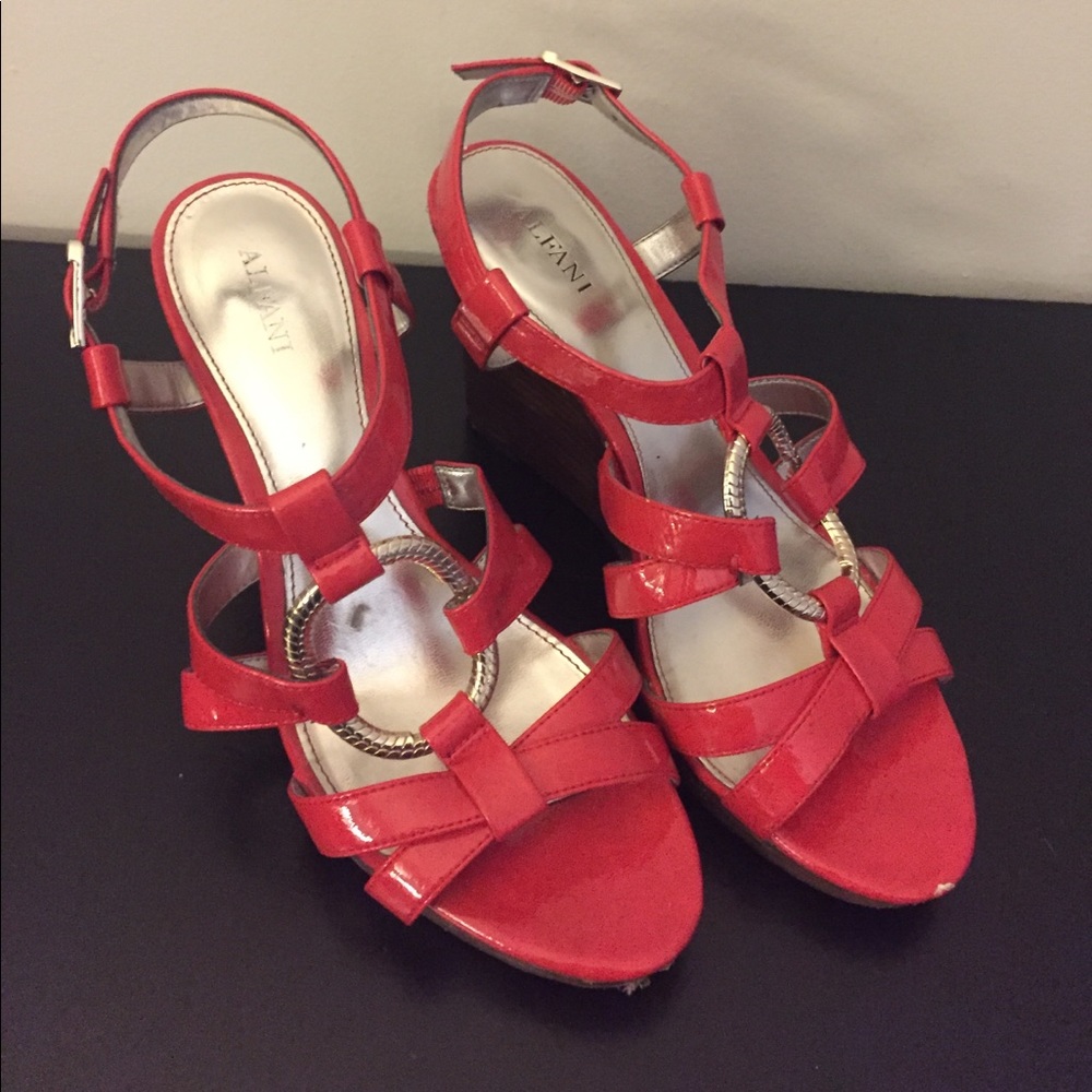 Red Alfani Wedges