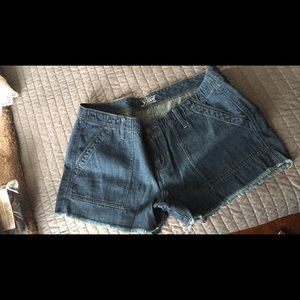 Medium wash frayed Old Navy shorts