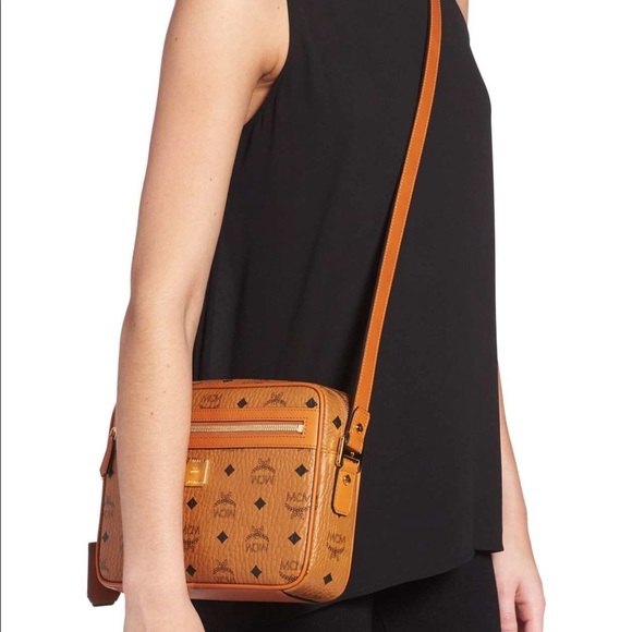 MCM Heritage Crossbod - Picture 7 of 7