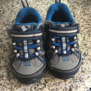 STRIDE RITE BOYS TENNIS SHOES