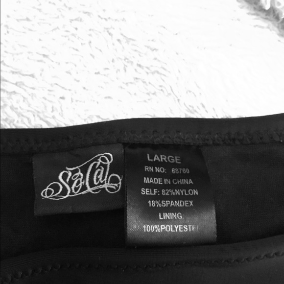 Bikini - Picture 5 of 7