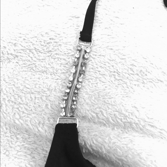 Bikini - Picture 7 of 7