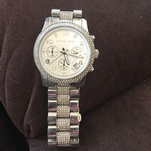Beautiful Glitzy Michael Kors' women's watch