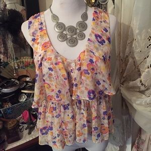 BNWOT VS RUFFLED BUTTON UP BLOUSE SZ 10 🌻