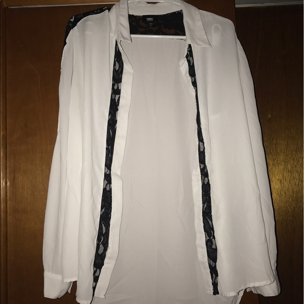 White button up with black lace detail