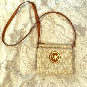 Michael Kors cross body purse
