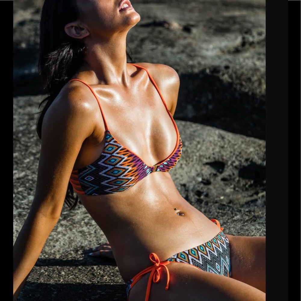 Khong Boon Bikini Bottom - Picture 3 of 7