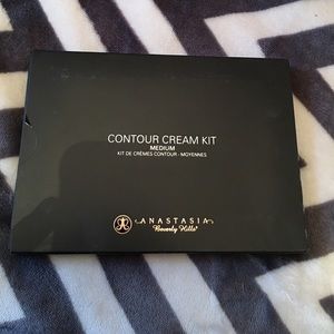 ANASTASIA BEVERLY HILLS Contour Cream Kit-Medium