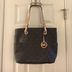 Michael Kors Jet Set Tote