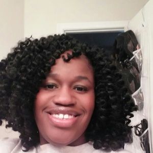 Meet your Posher, Taniscia