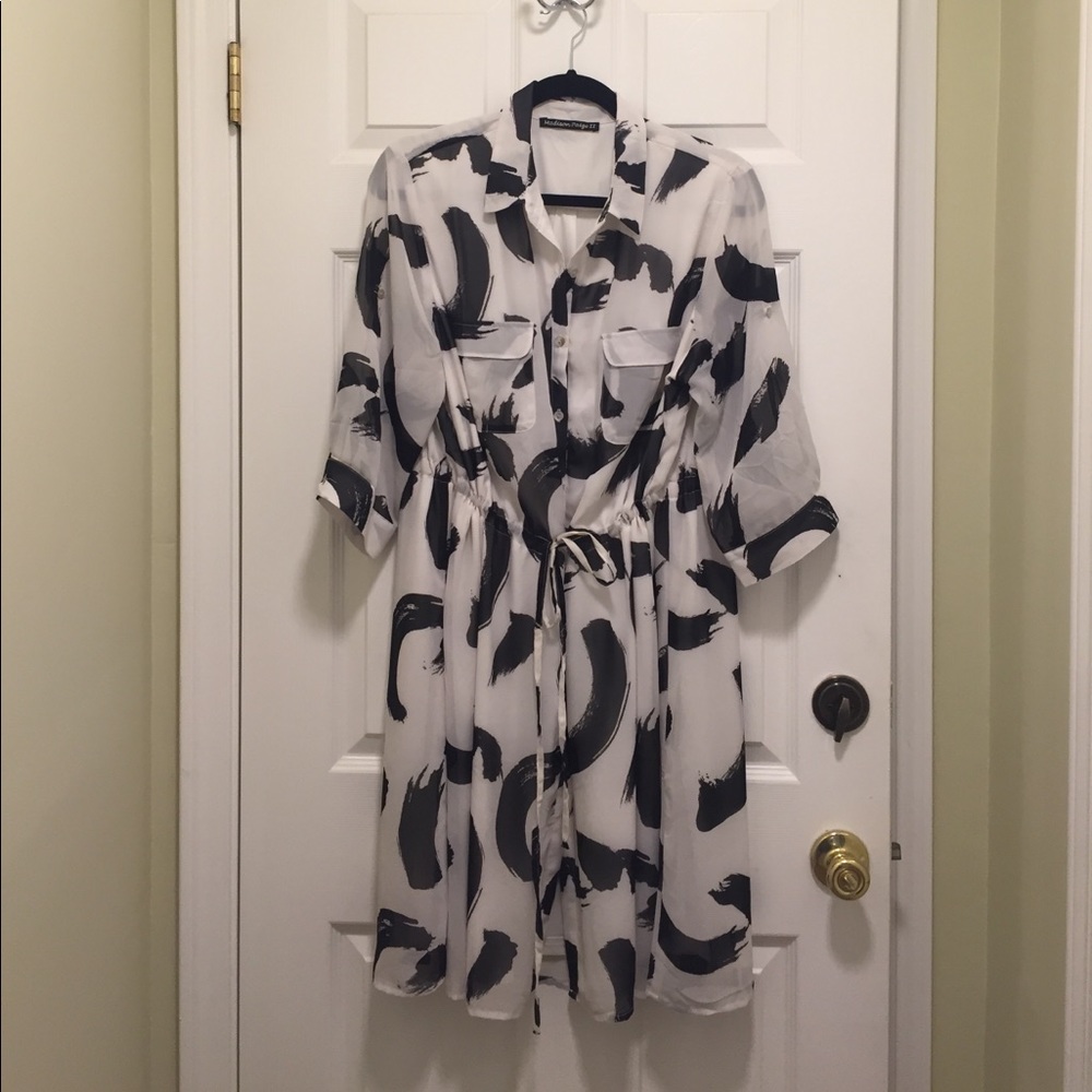 HPx2🎉 NWOT Safari Dress w/ Convertible Sleeves