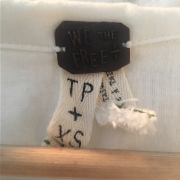 *LIKE NEW* Free People Button Down Shirt - Picture 3 of 4