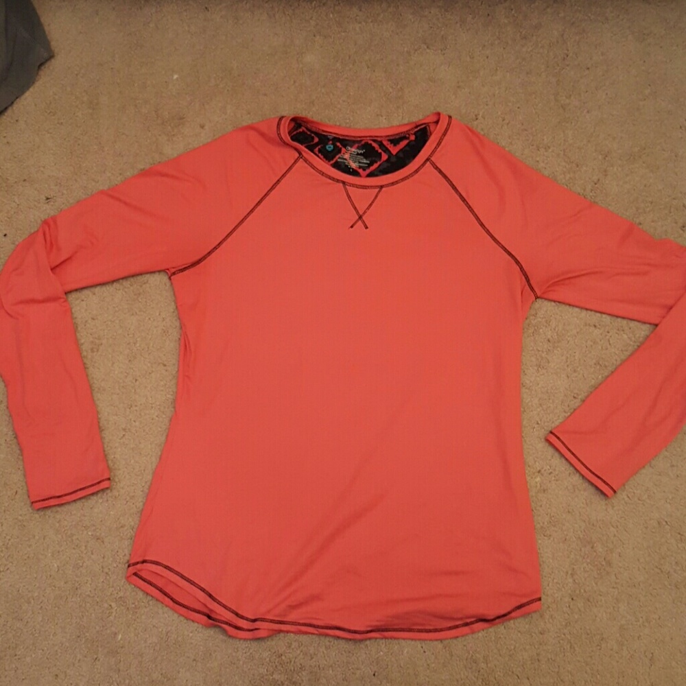 Long sleeve athletic top