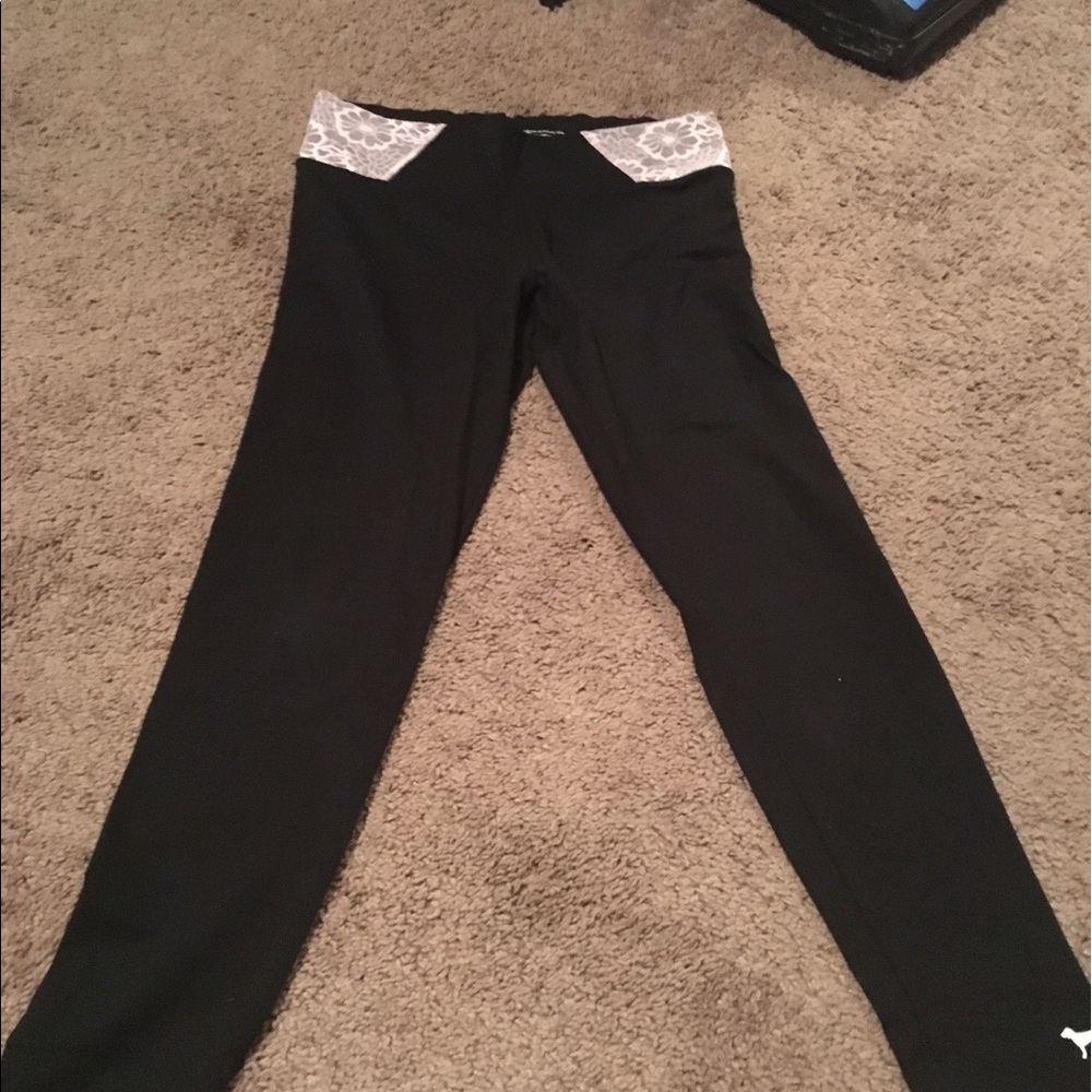 Women's Victoria secret pink yoga laced leggings