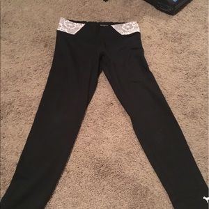 Women's Victoria secret pink yoga laced leggings