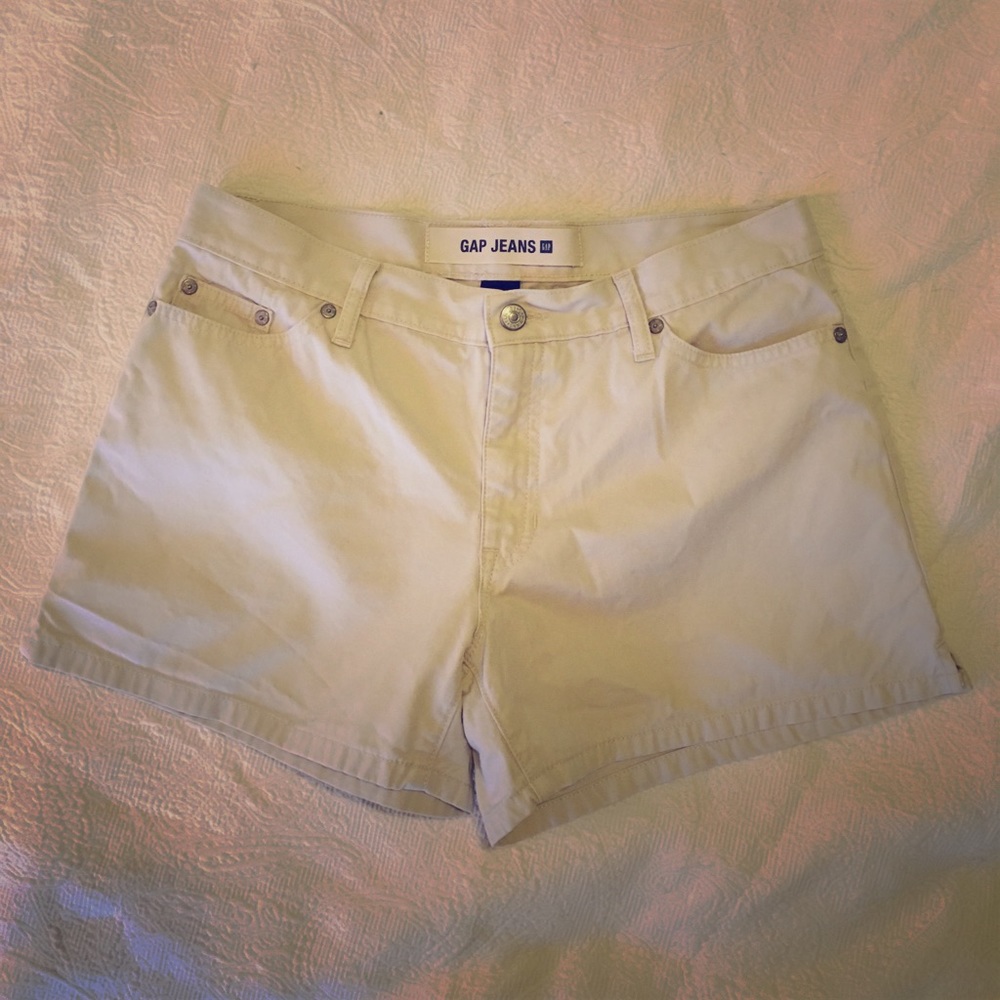 GAP Light Khaki Shorts 8