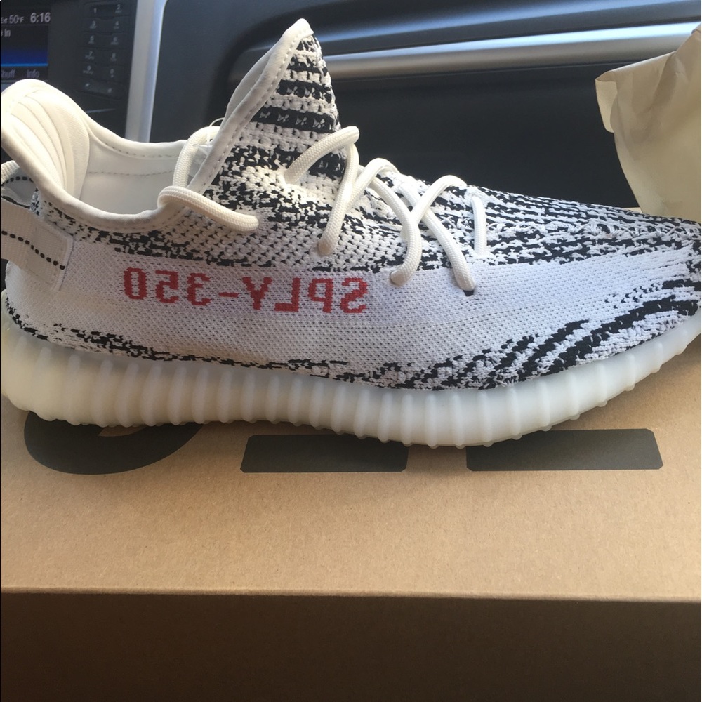 Yeezy Boost 350 Zebra