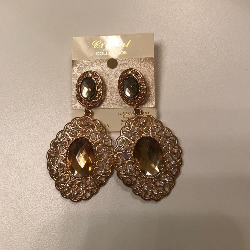 Gold earrings