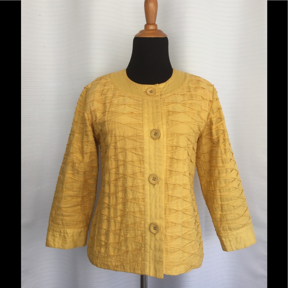 Fun yellow jacket