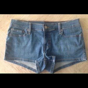 New without tags Levi's shorts size 31