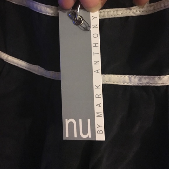 BRAND NEW ‼️ NU by Mark Anthony Silk Dress Jrs M - Picture 3 of 3