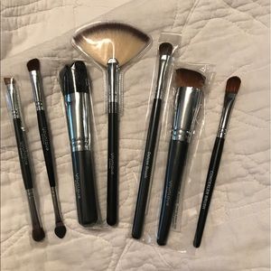 Younique brush bundle! All have never been used!