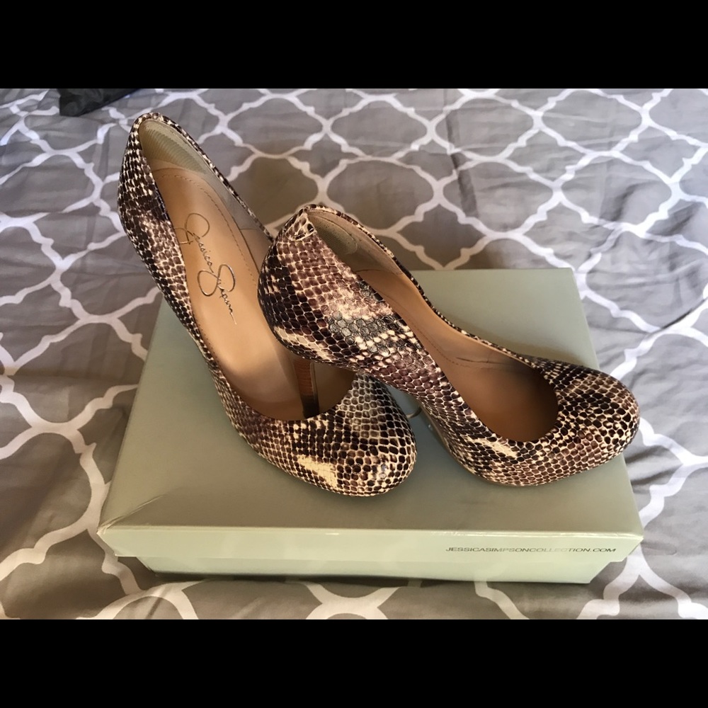 Jessica Simpson heels