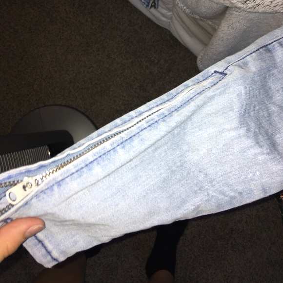 abercrombie and fitch jeans - Picture 2 of 4