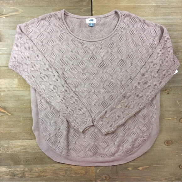 Old Navy Sweaters - NWT Curved Hem Sweater