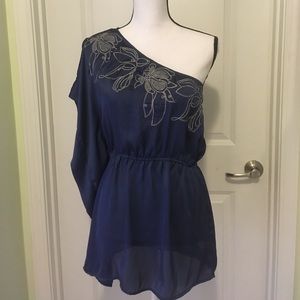 NWT one-shouldered embroidered top