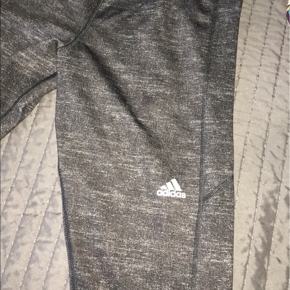 Adidas heather gray yoga/work out ankle pants