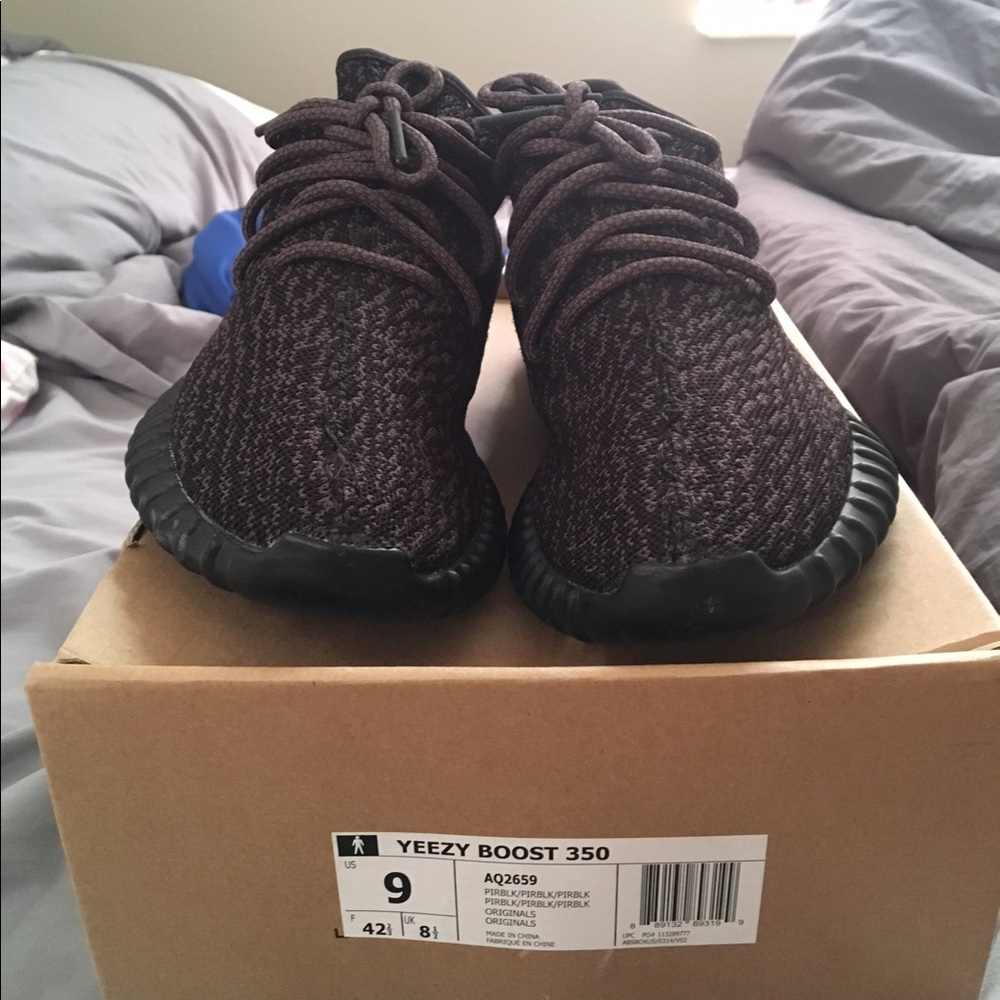Yeezy 350 Pirate Black