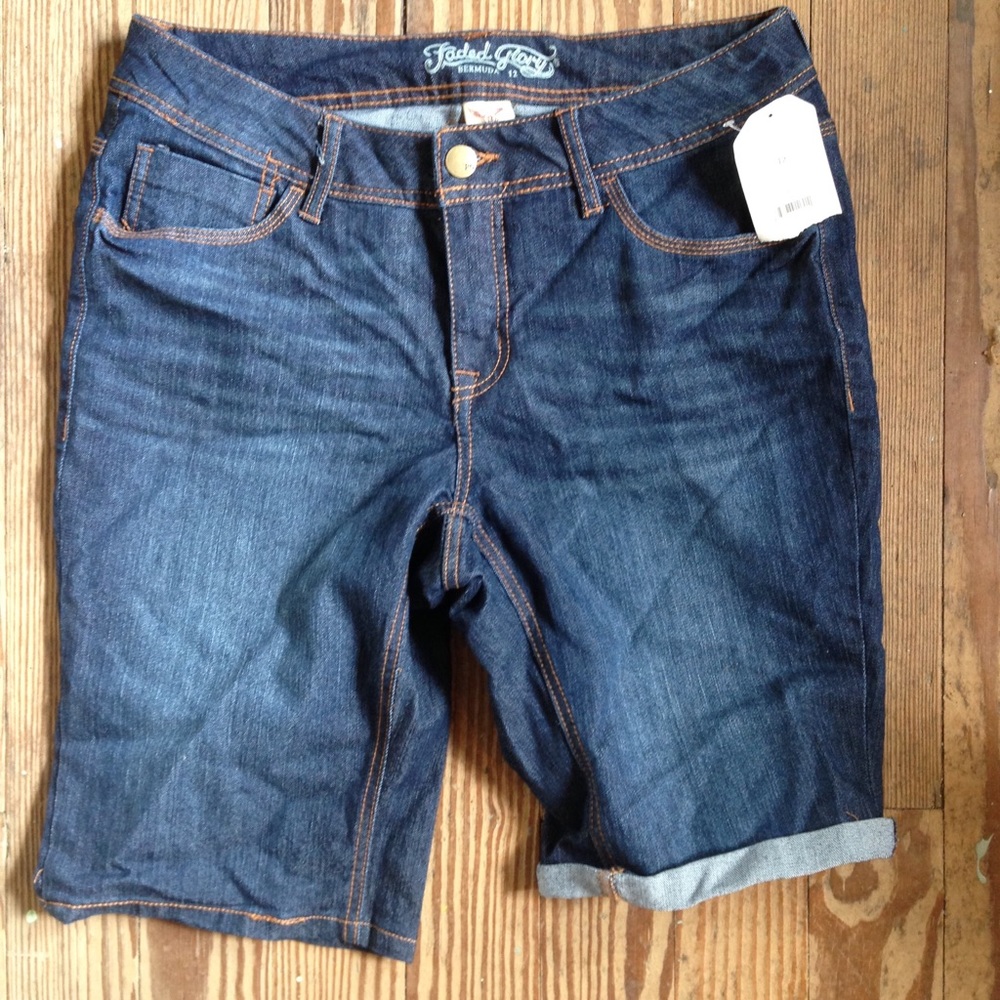 Ladies jean shorts dark wash Bermuda