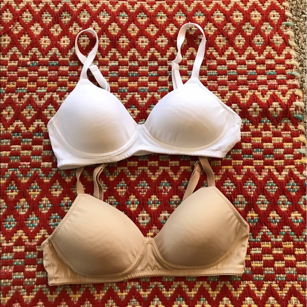Hanes bras.
