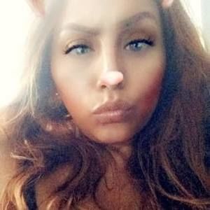 Meet your Posher, Valeria