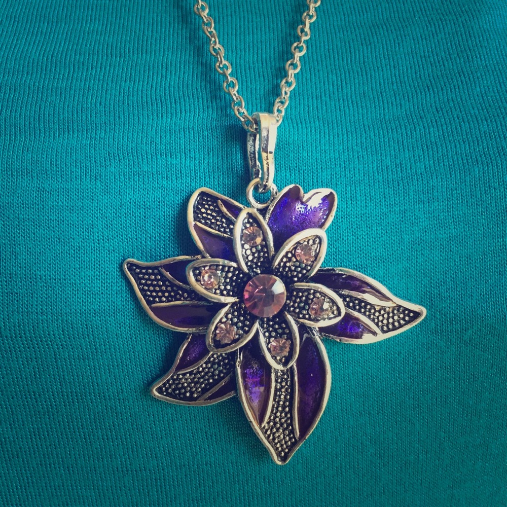 BOGO Flower pendant necklace crystal rhinestone