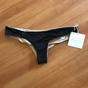 NEW Arrow and Eve reversible bottoms size XS
