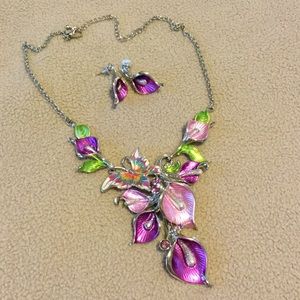 Calla Lilly w/Butterfly necklace set