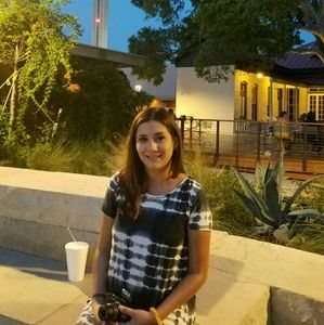 Meet your Posher, Kendra