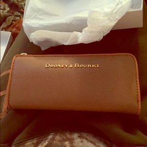 Dooney & Bourke zip around wallet