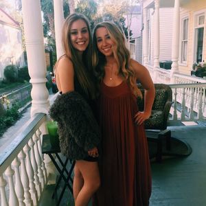 Meet your Posher, Ella