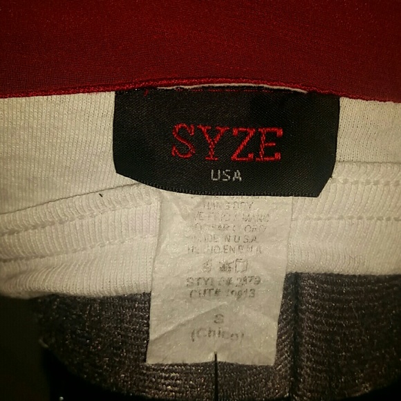 Blouse - Picture 8 of 8