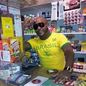 Meet your Posher, Jose anibal