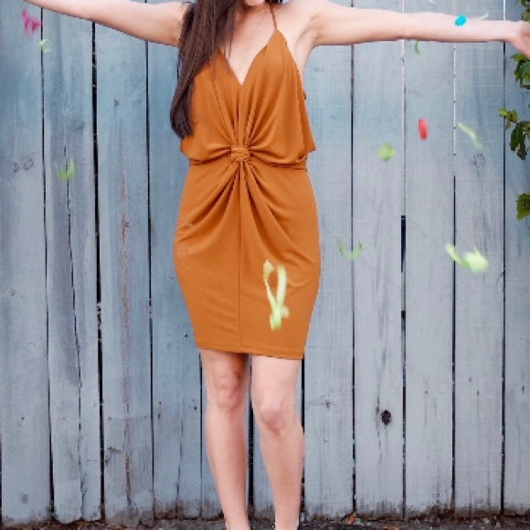 FRONT TIE KNOT DRESS 🔥🔥🔥 - Picture 3 of 3