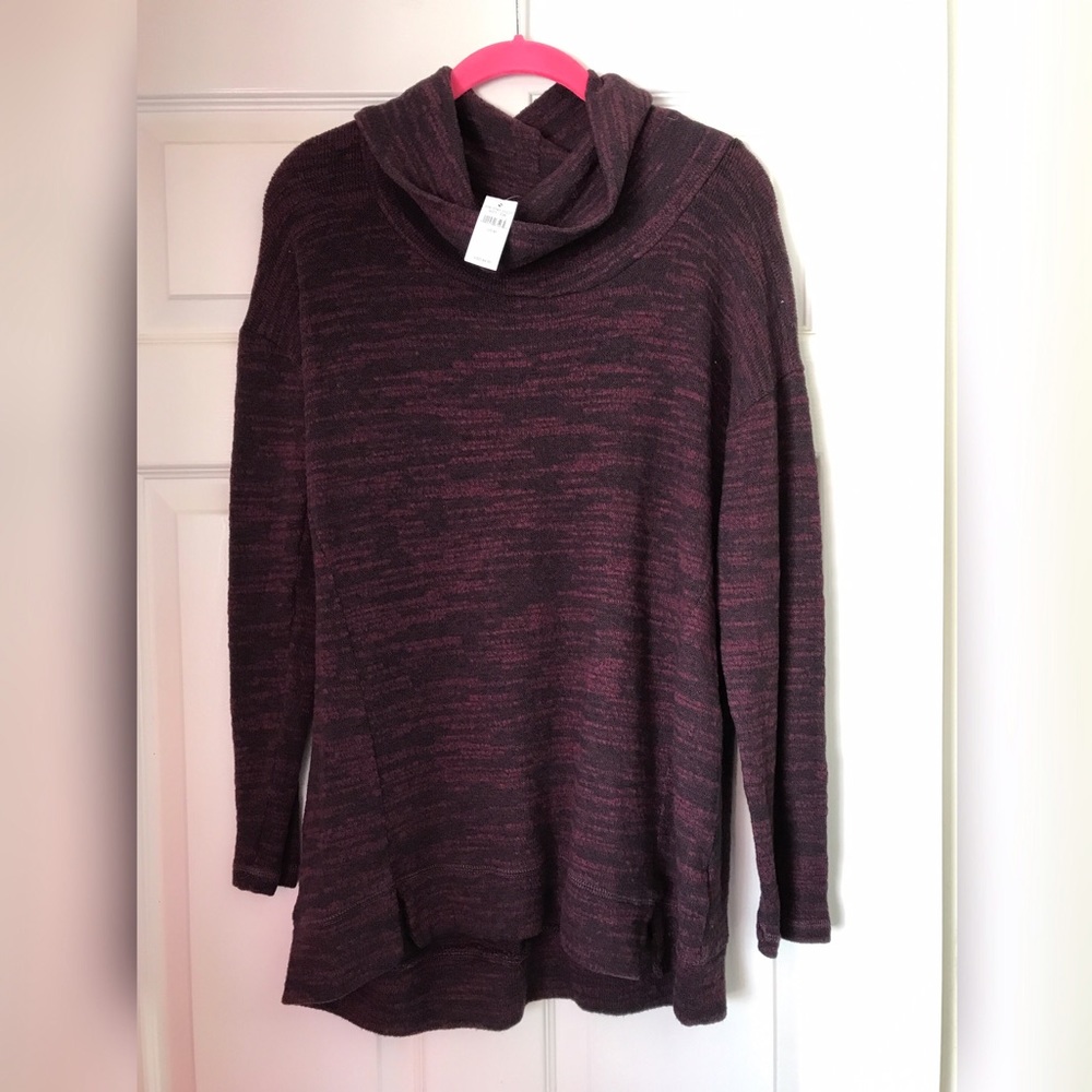 BRAND NEW Aeropostale sweater shirt