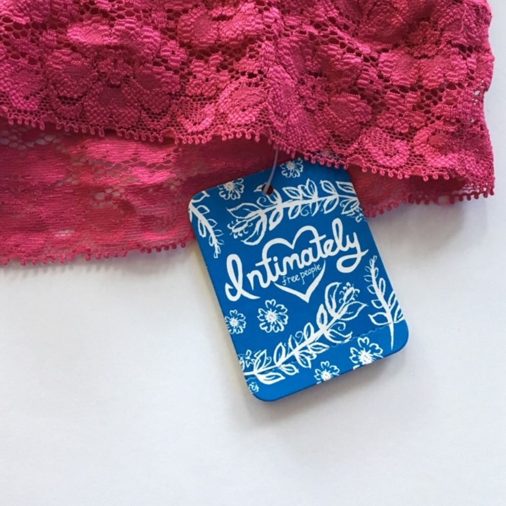 NEW Free People Strawberry Lace Bandeau - Picture 3 of 4