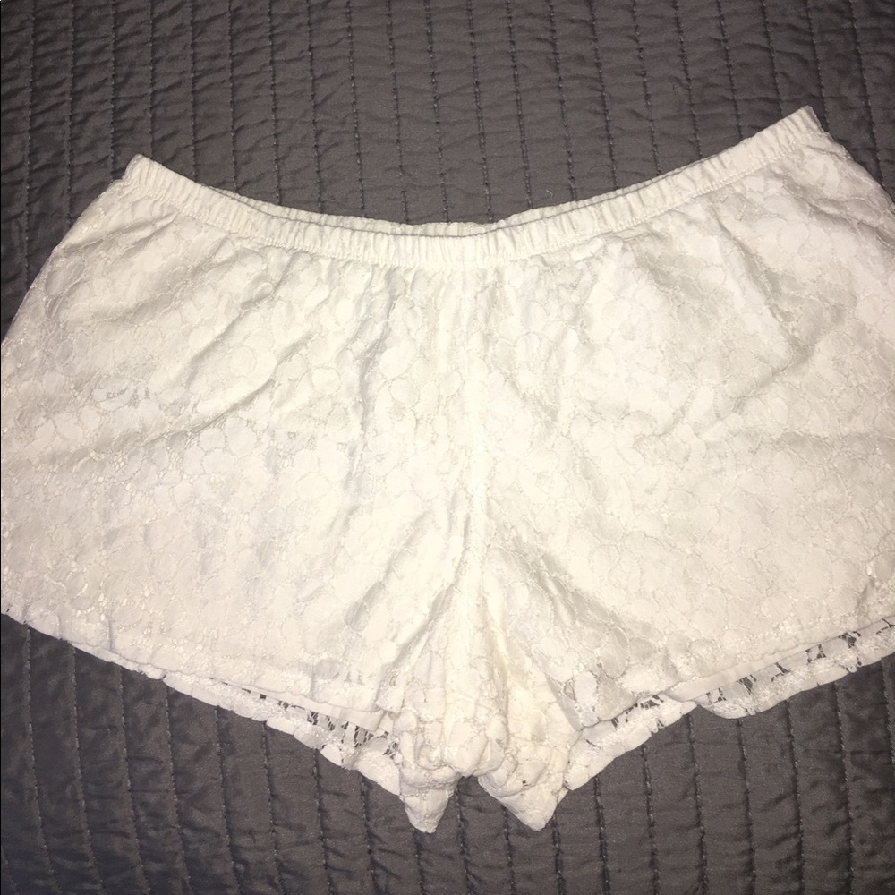 Cream lace shorts